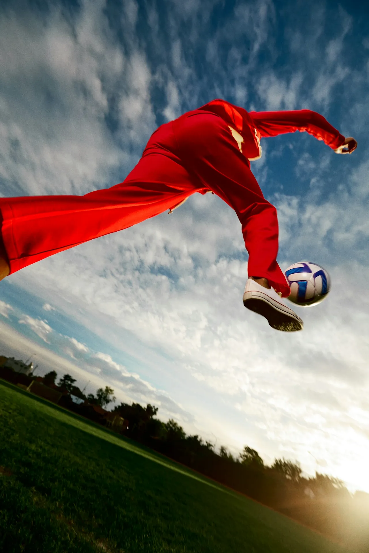 Padel Court 2 - Le Rebond Noyon Joueur de five en action au Rebond Noyon